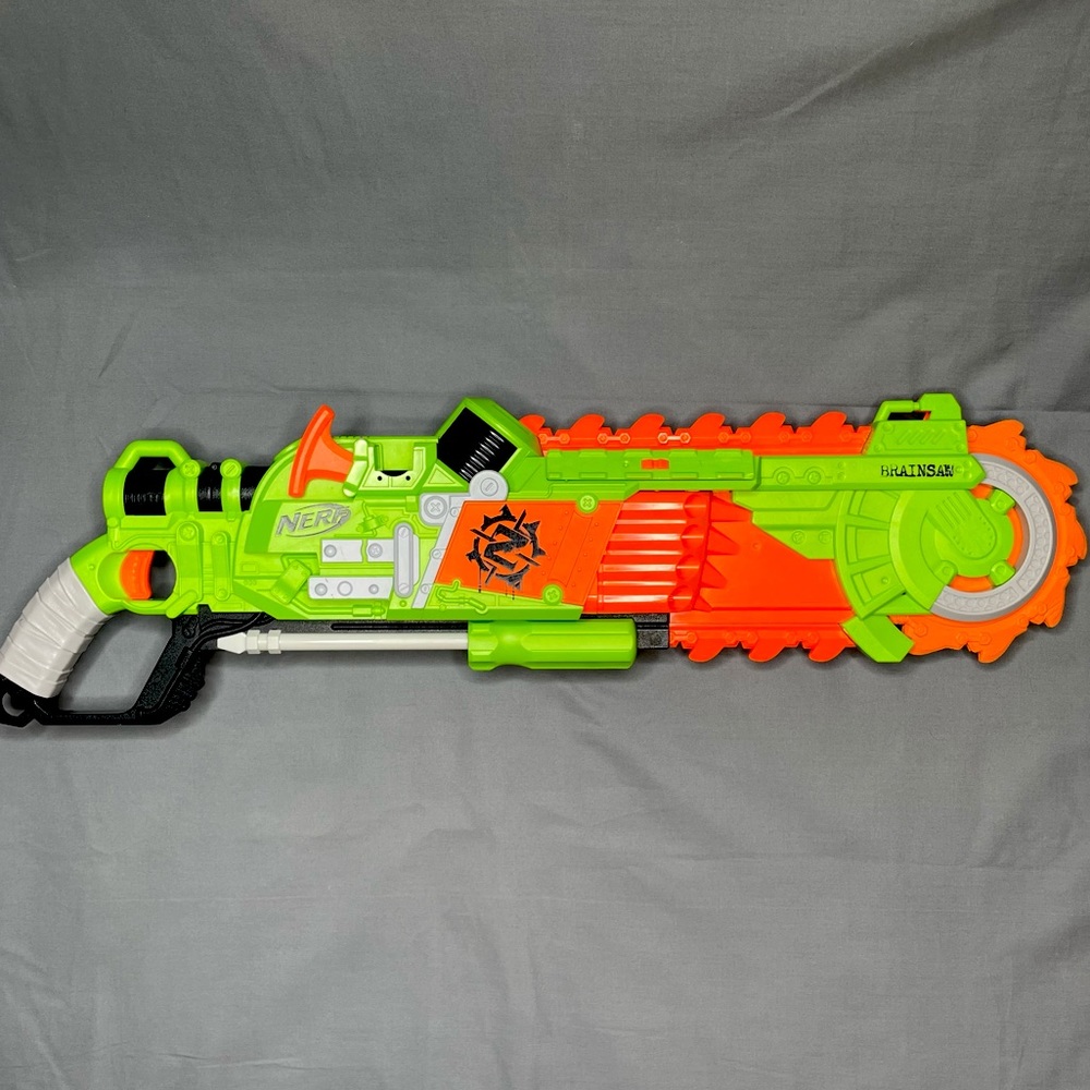 ⚡️NERF⚡️ Zombie Strike Brainsaw Blaster